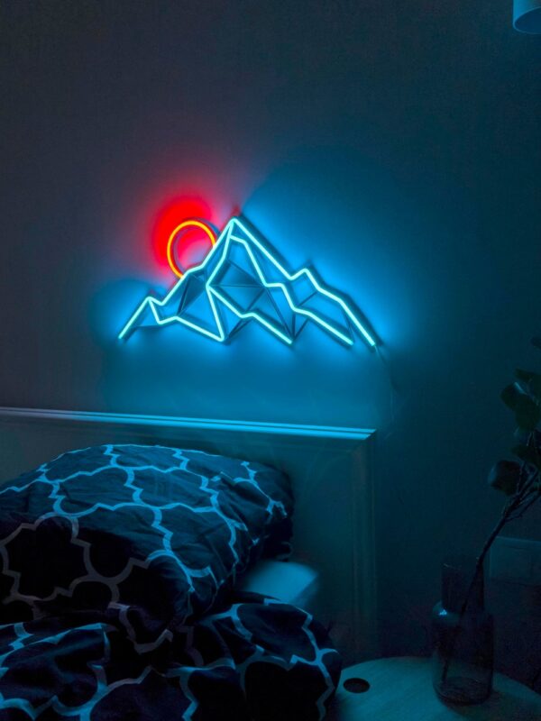 Neon LED ženklas "Everestas"