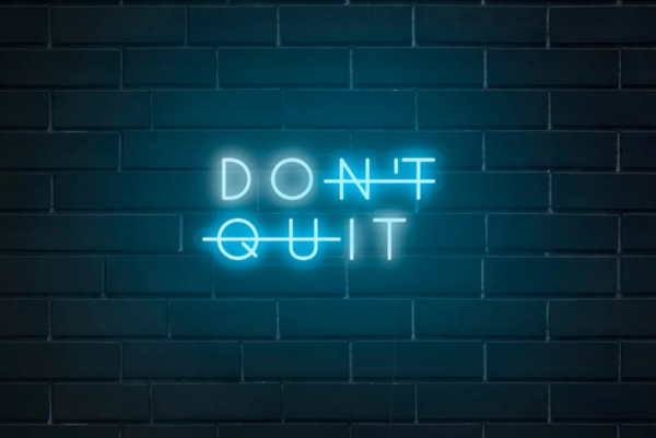 Neon LED užrašas "DON'T QUIT"