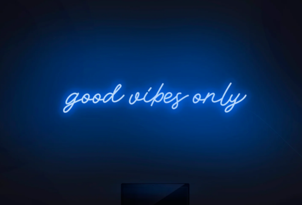 Neon LED užrašas "Good vibes only" - Image 5